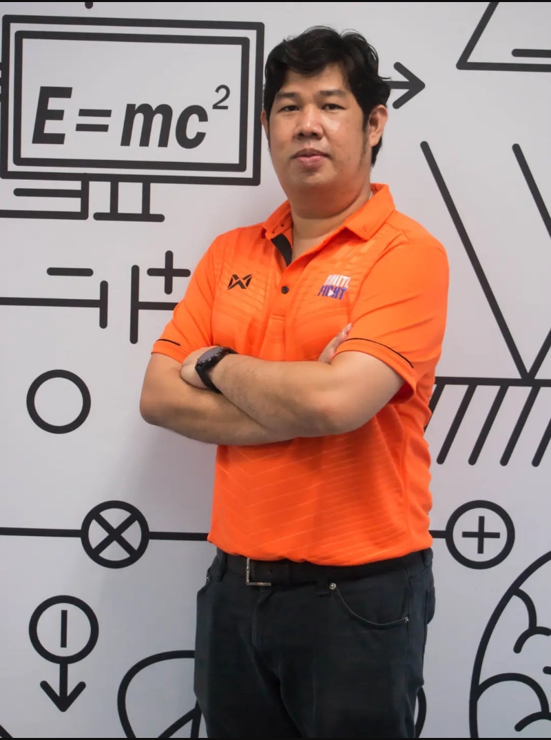 นายวีระพันธ์ ทิพาพงศ์